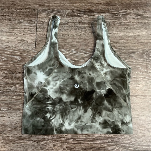 Lululemon Align Tank in Diamond Dye Light Sage Army Green Dark Olive Size 4 - Picture 7 of 9